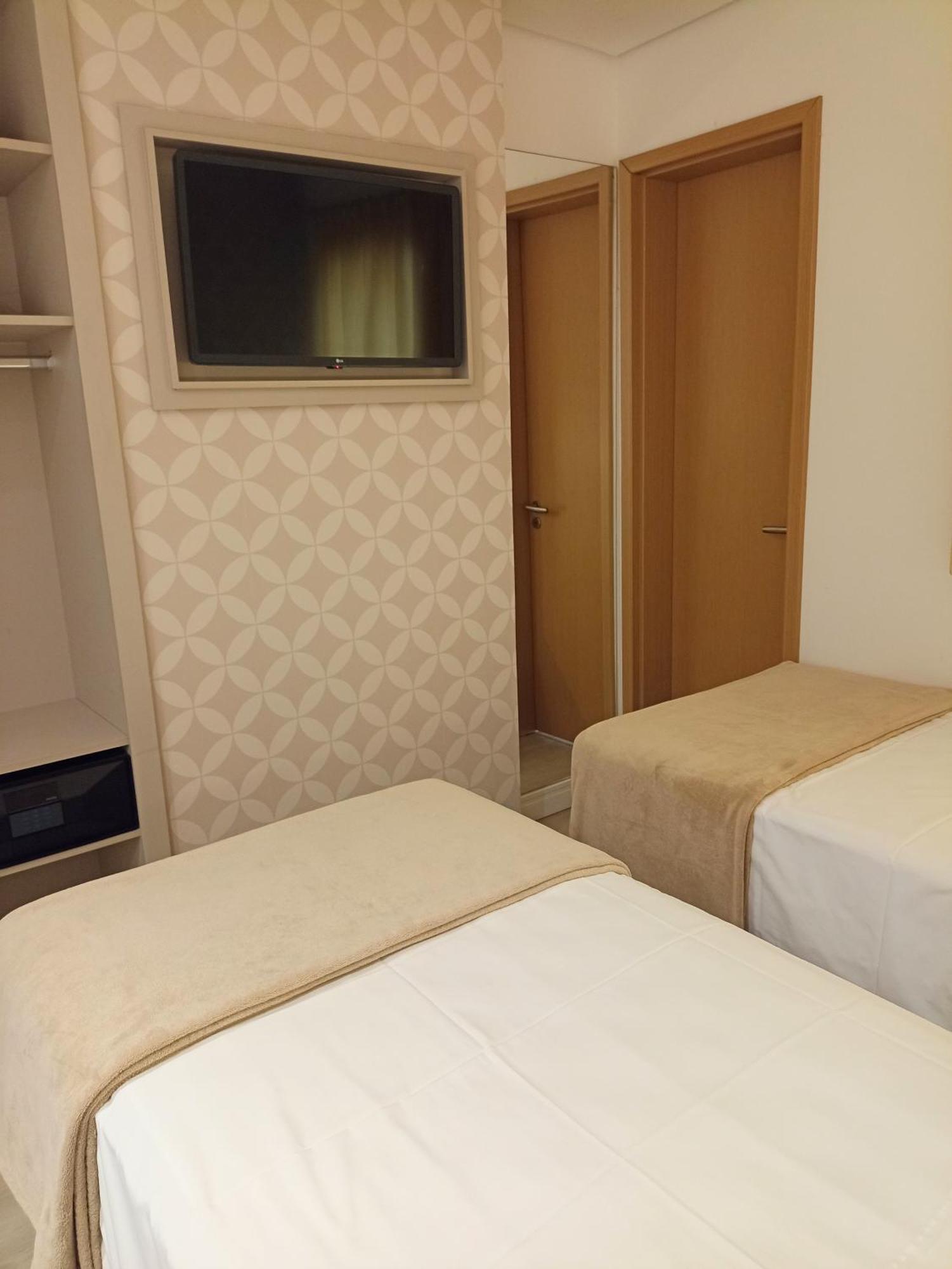 Hotel Aruja Luaran gambar